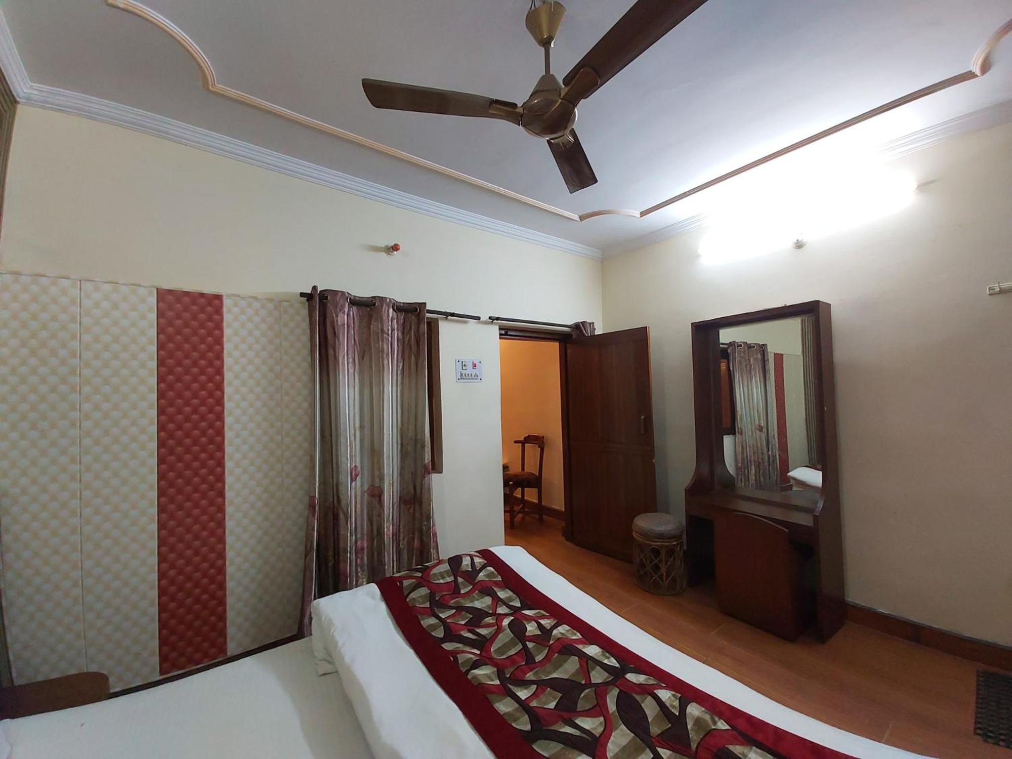 Goroomgo Moon Nainital Near Naini Lake - Parking & Lift Facilities -Hygiene And Spacious Room - Best Seller ภายนอก รูปภาพ