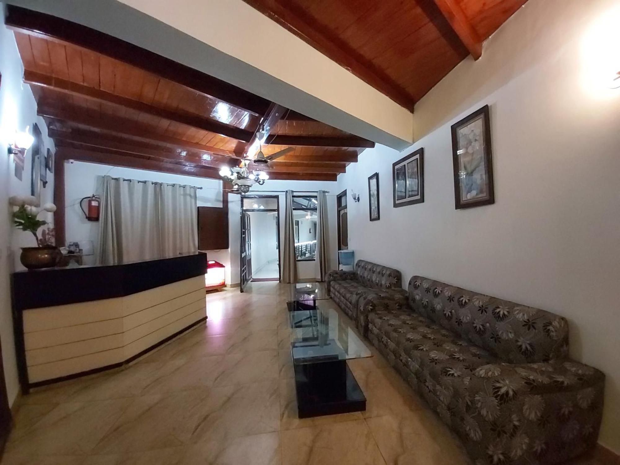 Goroomgo Moon Nainital Near Naini Lake - Parking & Lift Facilities -Hygiene And Spacious Room - Best Seller ภายนอก รูปภาพ
