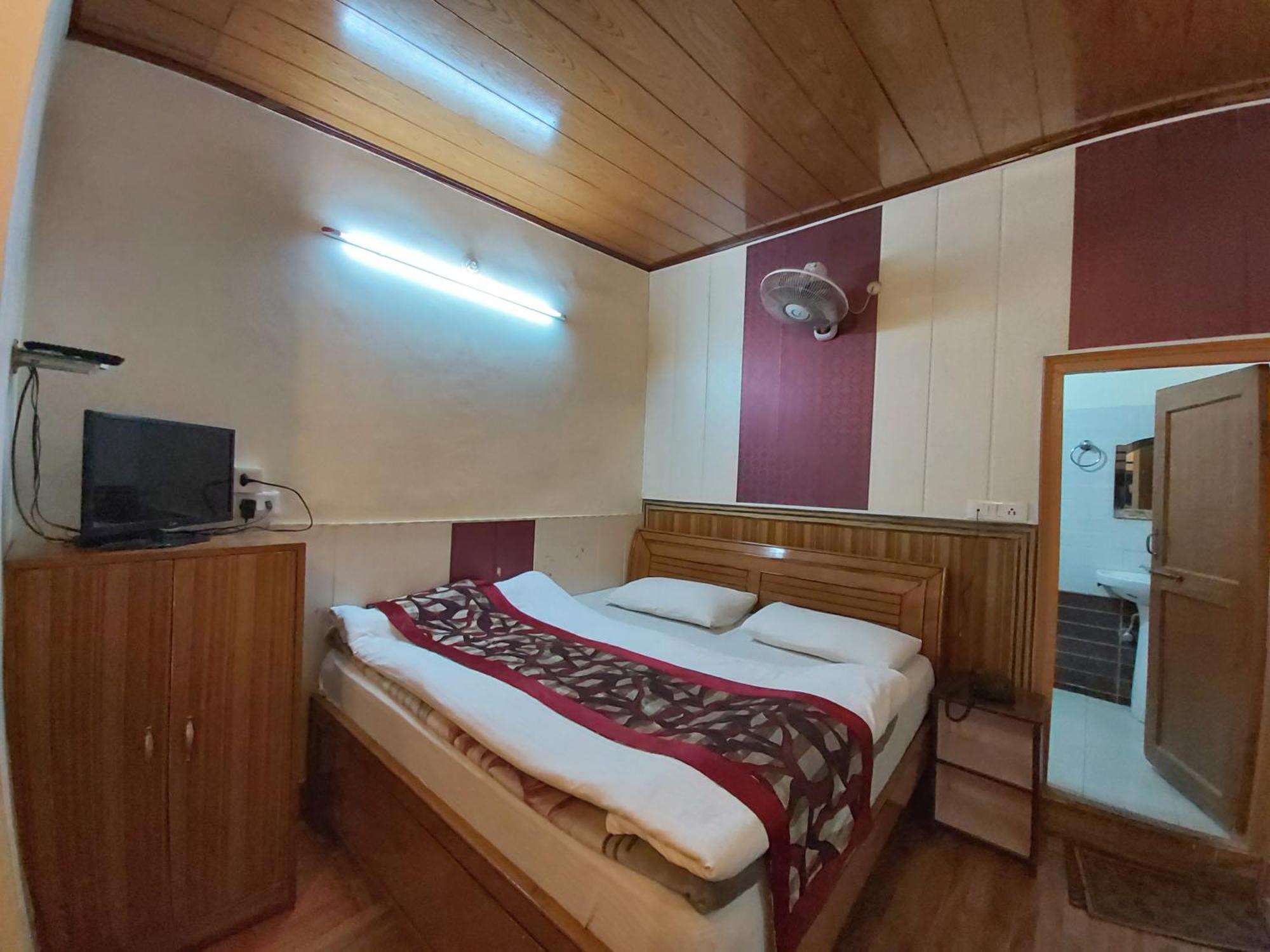 Goroomgo Moon Nainital Near Naini Lake - Parking & Lift Facilities -Hygiene And Spacious Room - Best Seller ภายนอก รูปภาพ