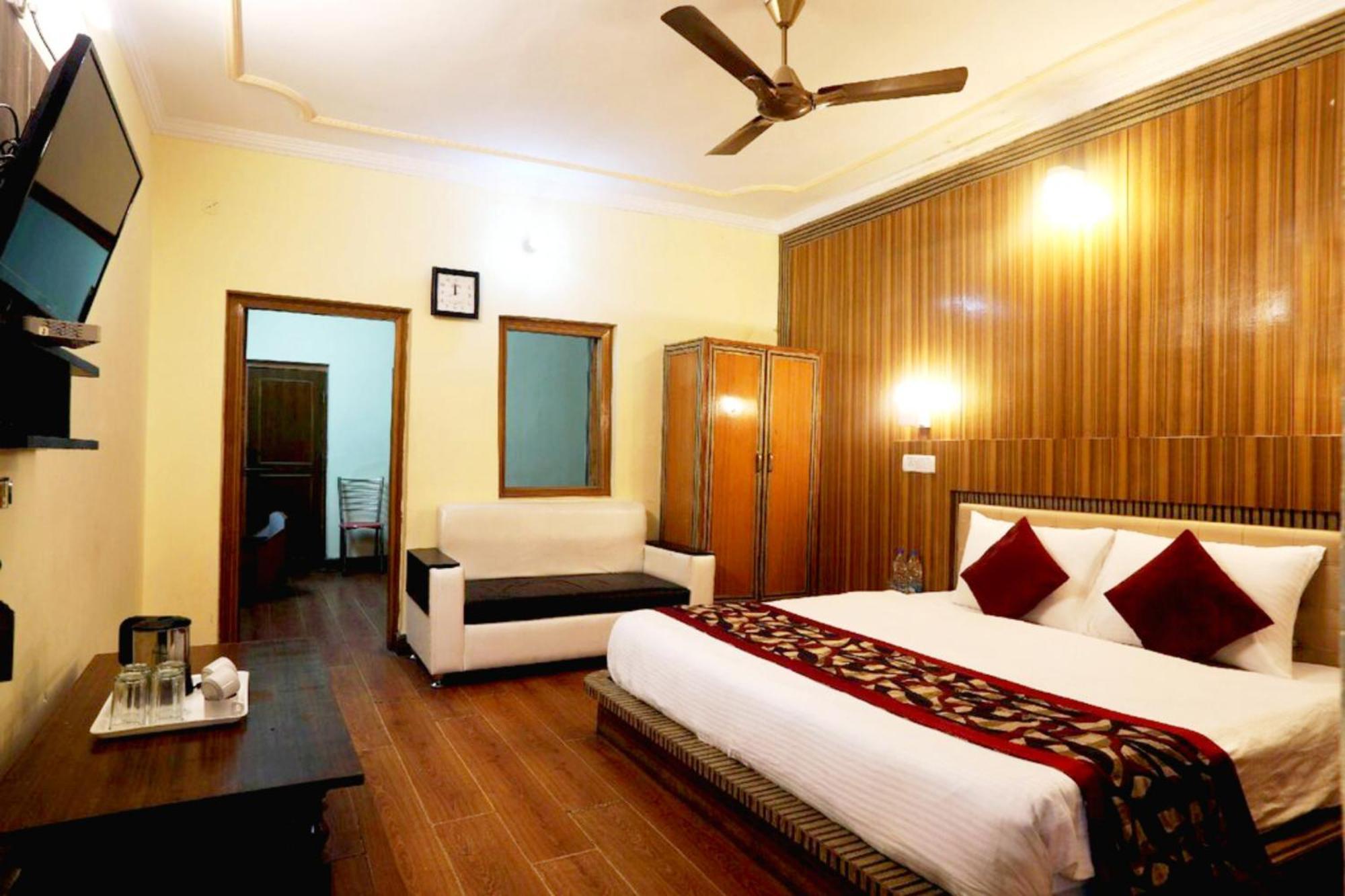 Goroomgo Moon Nainital Near Naini Lake - Parking & Lift Facilities -Hygiene And Spacious Room - Best Seller ภายนอก รูปภาพ