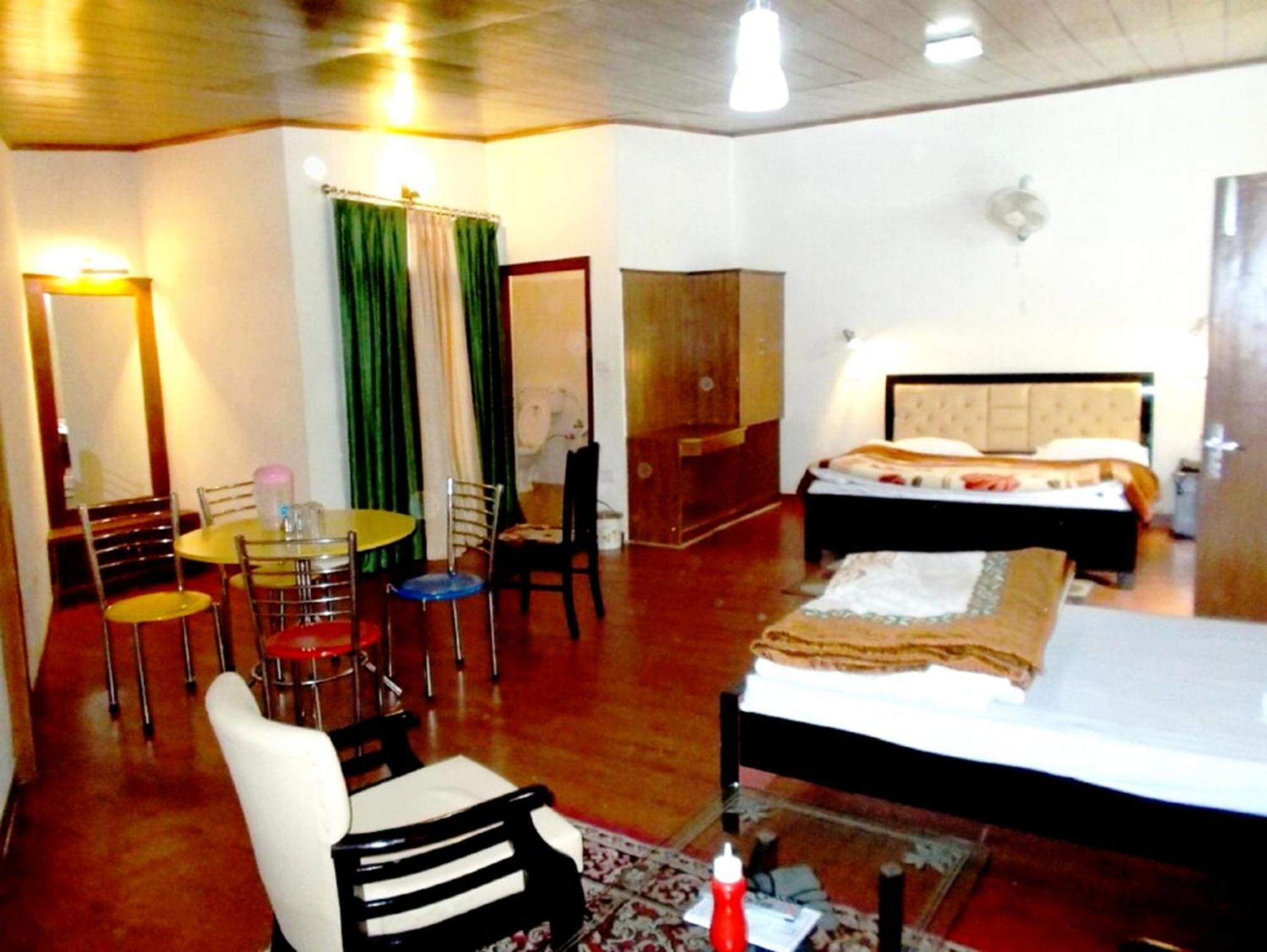 Goroomgo Moon Nainital Near Naini Lake - Parking & Lift Facilities -Hygiene And Spacious Room - Best Seller ภายนอก รูปภาพ